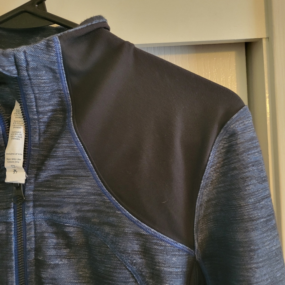 Lululemon Forme Jacket - Picture 4 of 10
